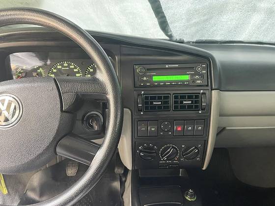 VOLKSWAGEN SANTANA 2.0 MI COMFORTLINE 8V GASOLINA 4P MANUAL